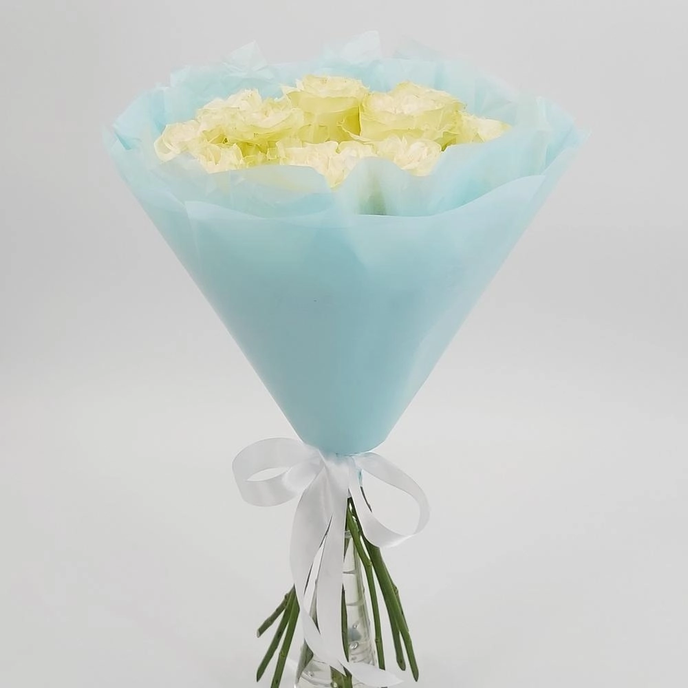 Букет «Кружевное облачко» – 11 белоснежных роз в нежной упаковке Вытегра Вологодская область