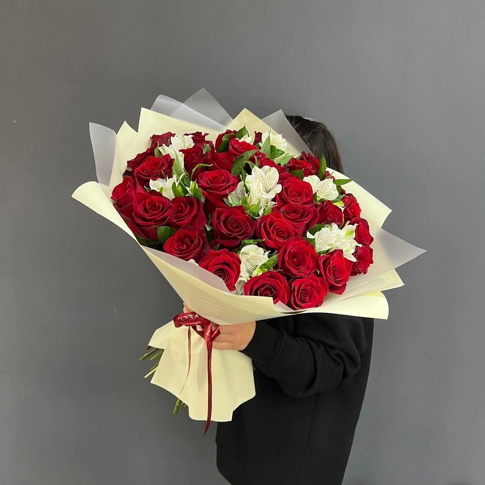 Букет «Танец любви» – гармония страсти и нежности в каждом лепестке Вытегра Вологодская область