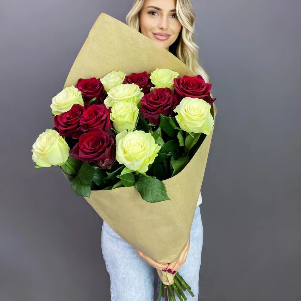 Букет «Инь-Ян» – гармония страсти и чистоты Вытегра Вологодская область