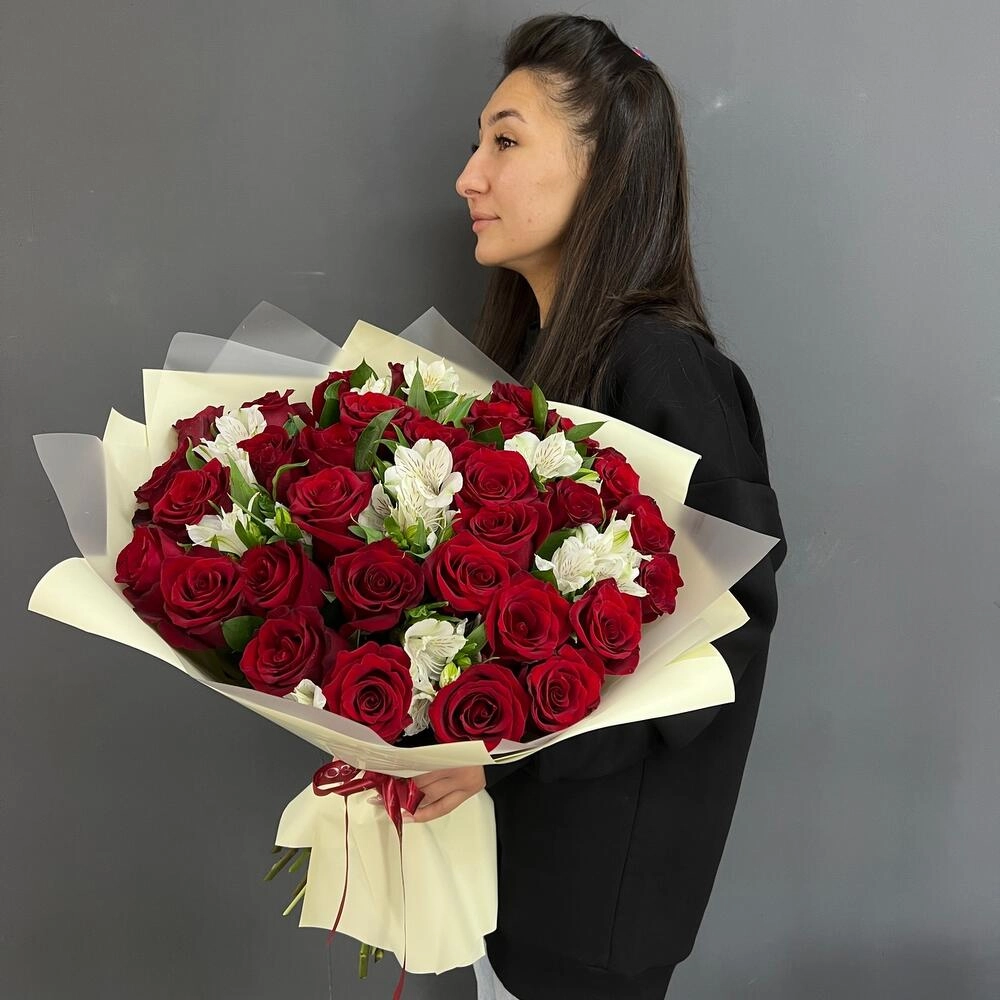 Букет «Танец любви» – гармония страсти и нежности в каждом лепестке Вытегра Вологодская область