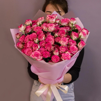 Букет «Розовый бум» – пышные кустовые розы в нежно-розовых тонах Вытегра Вологодская область