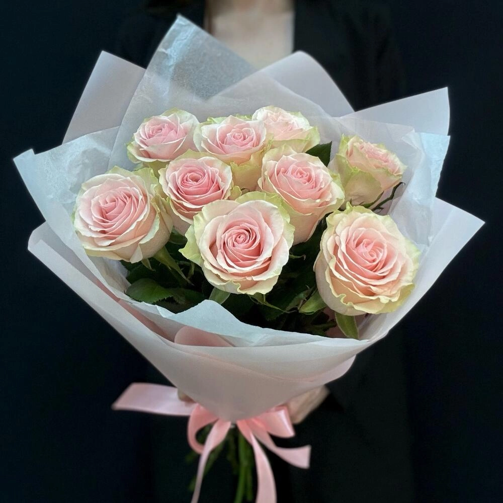 Букет из 9 розовых роз – нежность в каждом лепестке Вытегра Вологодская область