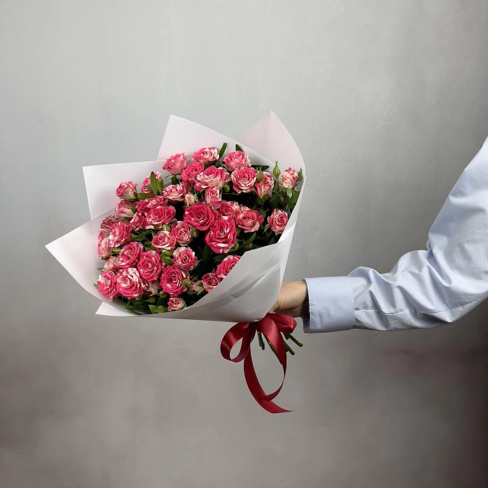 Букет «Фейерверк» – 9 пышных кустовых роз в огненной палитре Вытегра Вологодская область