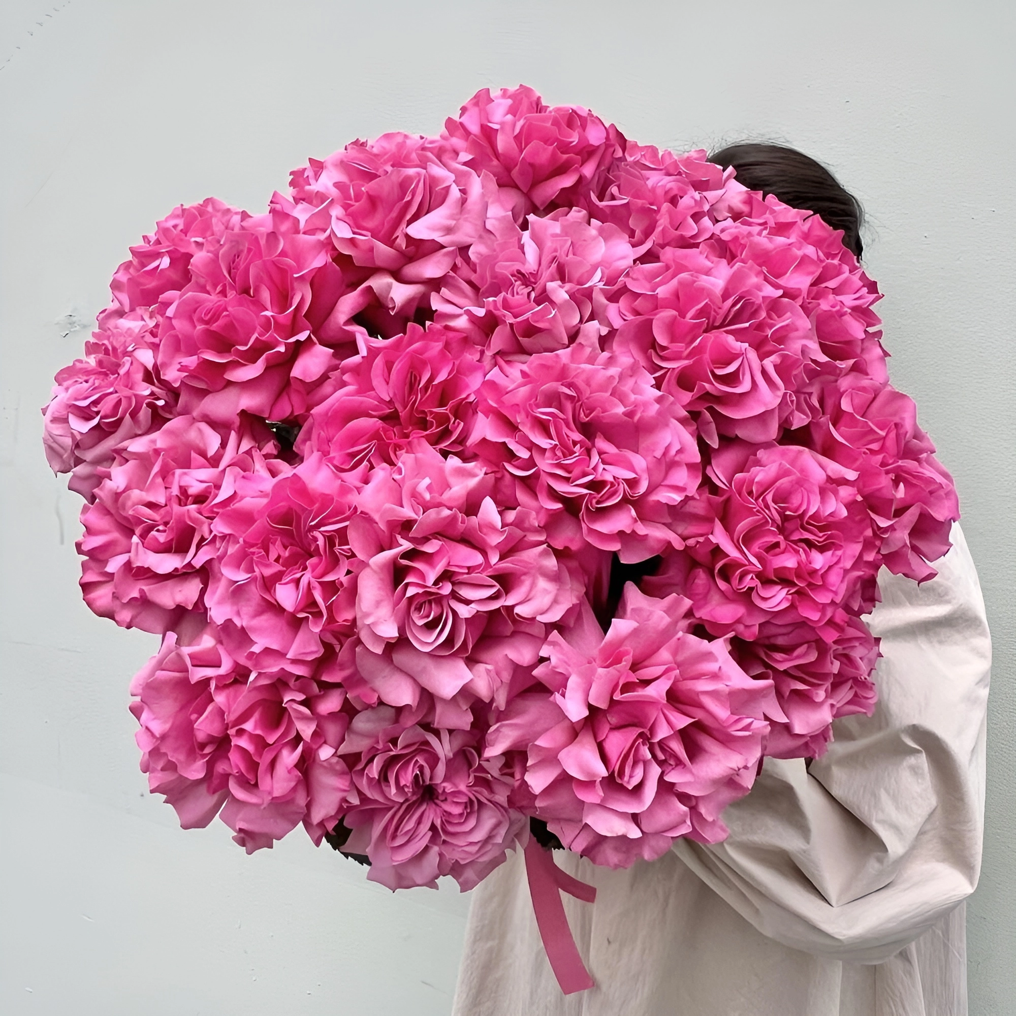 Роскошный букет из пионовидных роз – королевский подарок Вытегра Вологодская область