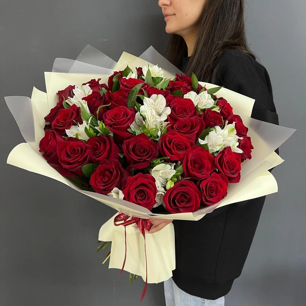 Букет «Танец любви» – гармония страсти и нежности в каждом лепестке Вытегра Вологодская область