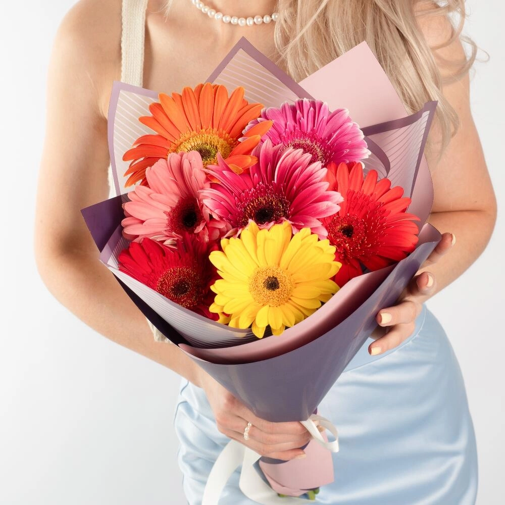 Солнечный букет из 7 свежих гербер – радость в подарок Вытегра Вологодская область