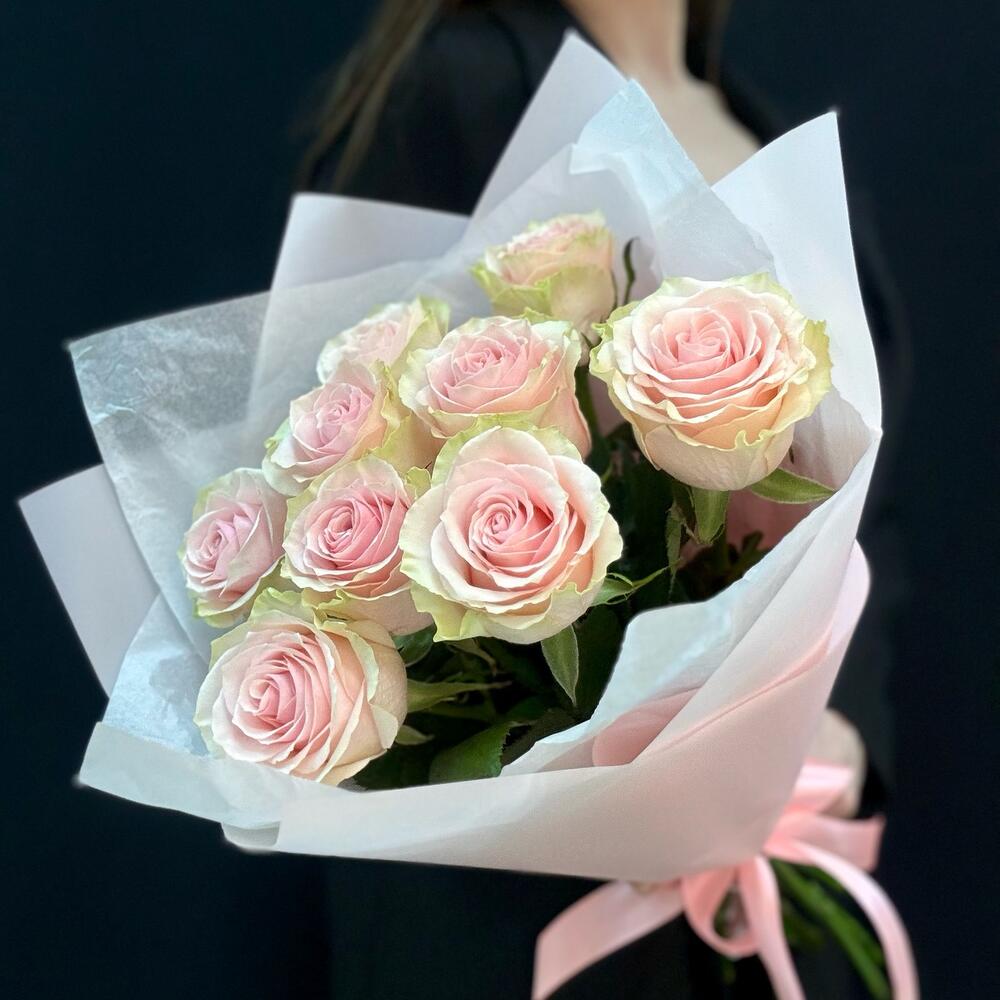 Букет из 9 розовых роз – нежность в каждом лепестке Вытегра Вологодская область