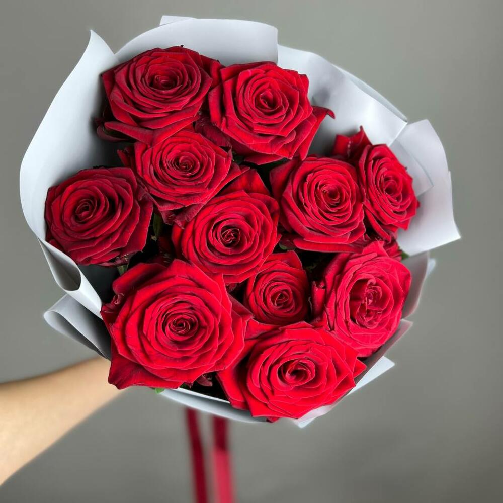 Букет «Красный бархат» – роскошь эквадорских роз Вытегра Вологодская область