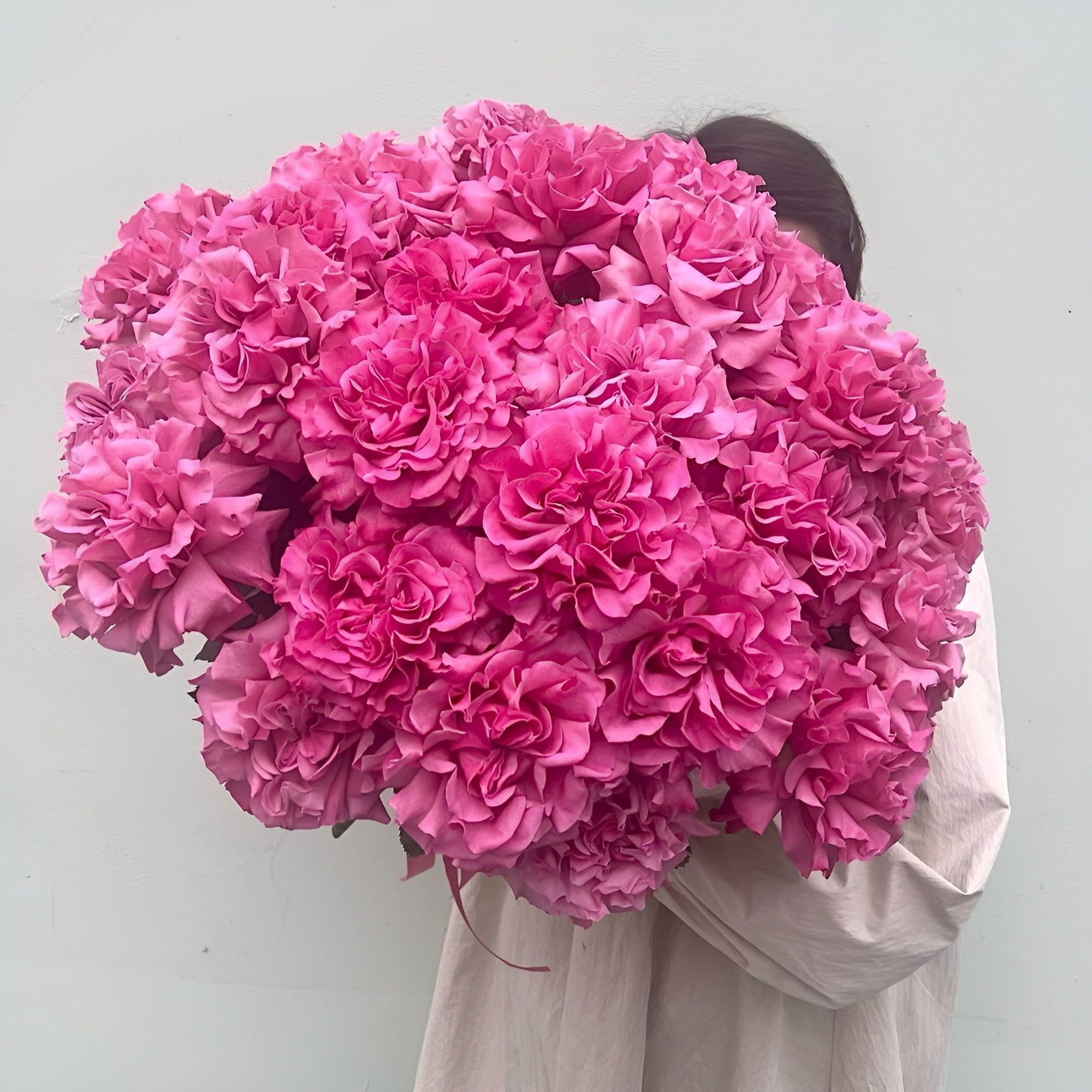 Роскошный букет из пионовидных роз – королевский подарок Вытегра Вологодская область