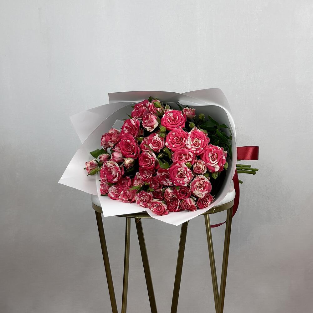 Букет «Фейерверк» – 9 пышных кустовых роз в огненной палитре Вытегра Вологодская область